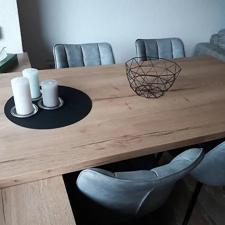 Pfeiffer Klein Apartment *