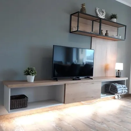 Pfeiffer Klein דירה *